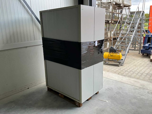 Kast (2x) - afbeelding 1 van  5