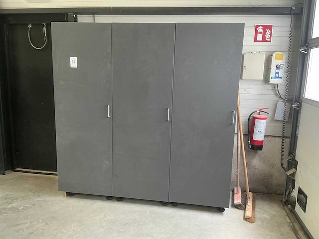 Kast (2x) - afbeelding 2 van  3