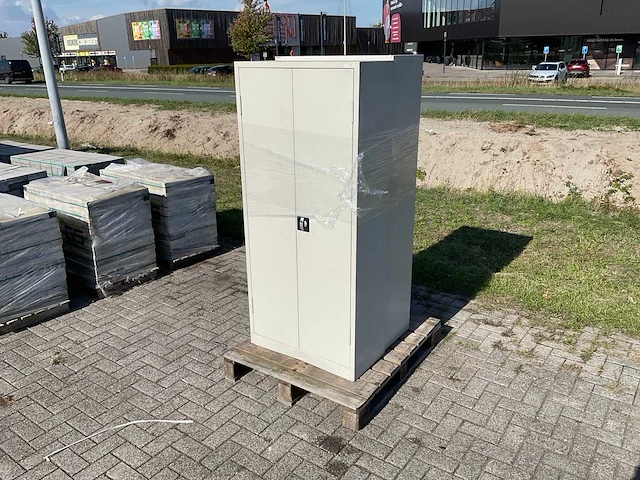 Kast (2x) - afbeelding 1 van  5