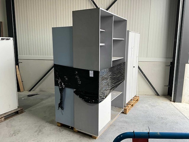 Kast (3x) - afbeelding 1 van  9