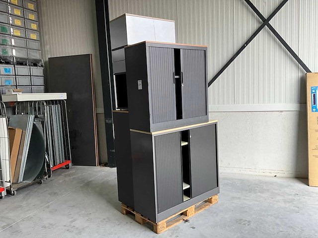 Kast (4x) - afbeelding 1 van  9