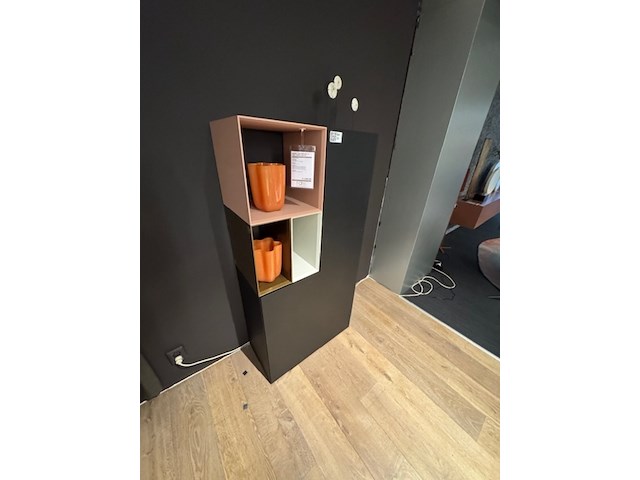 Kast castelijn, reflexion - 3 - afbeelding 3 van  5