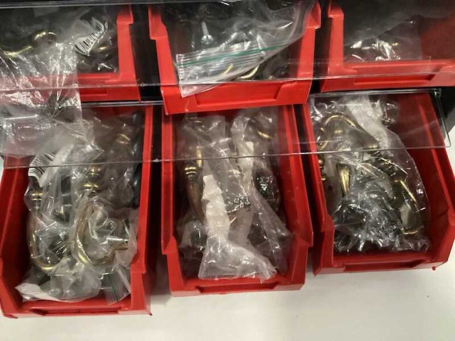 Kast en deurbeslag partij - afbeelding 3 van  11
