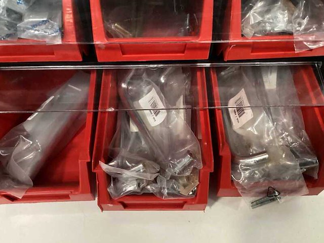 Kast en deurbeslag partij - afbeelding 8 van  11