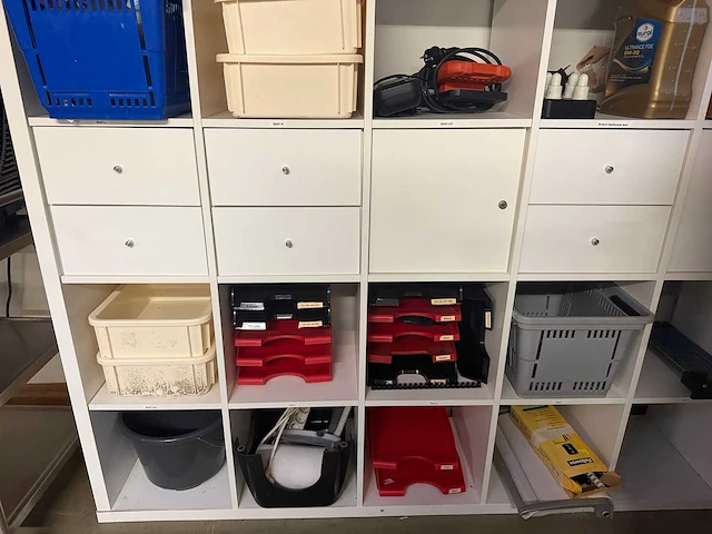 Kast en inhoud kast horeca benodigdheden en kantoorartikelen - afbeelding 7 van  7