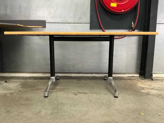 Kast en tafel - afbeelding 6 van  11