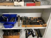 Kast inclusief divers freesgereedschap en toebehoren - afbeelding 6 van  8