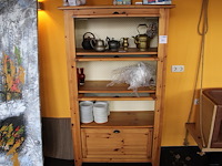 Kast met 3 klapdeuren en lade. afmeting 105 x 44 x 177 cm. let op: exclusief inhoud. - afbeelding 1 van  2