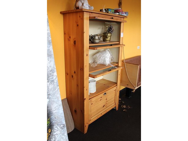 Kast met 3 klapdeuren en lade. afmeting 105 x 44 x 177 cm. let op: exclusief inhoud. - afbeelding 2 van  2