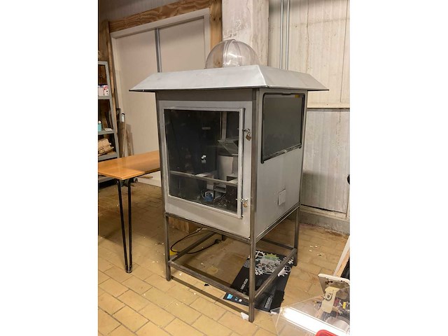 Kast met apparatuur - afbeelding 2 van  7