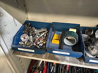 Kast met divers handgereedschap - afbeelding 3 van  15