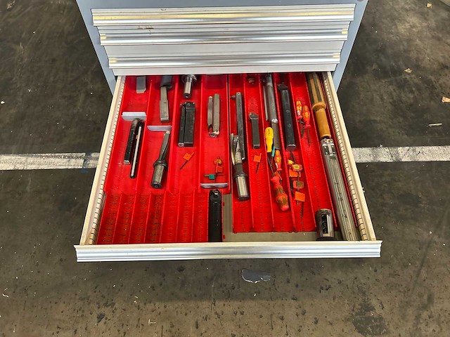 Kast met draaigereedschap - afbeelding 8 van  10