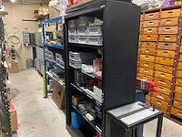 Kast met ehbo artikelen - afbeelding 1 van  7