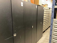 Kast met elektromateriaal - afbeelding 1 van  8