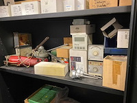 Kast met elektromateriaal - afbeelding 3 van  8