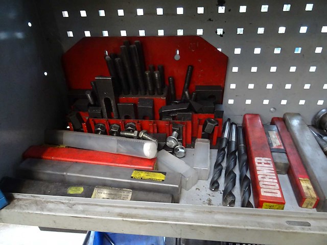 Kast met frees/boor toebehoren - afbeelding 3 van  9