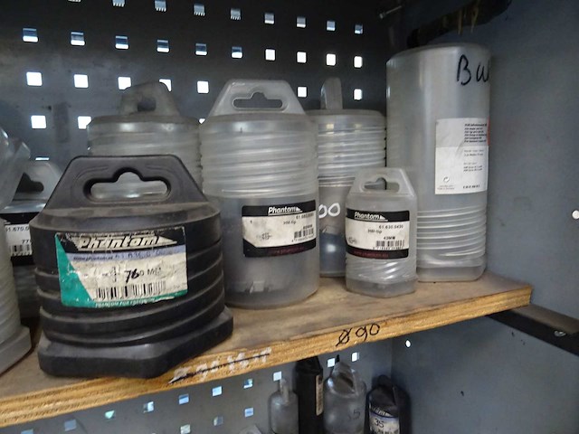 Kast met frees/boor toebehoren - afbeelding 9 van  9