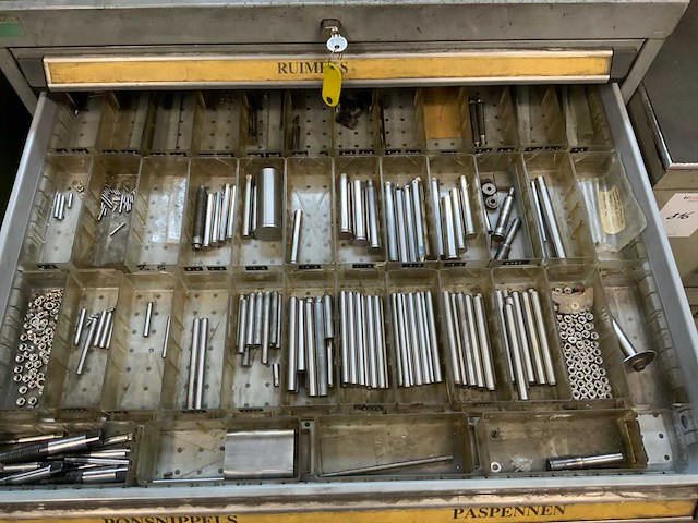 Kast met gereedschappen (3x) - afbeelding 3 van  12