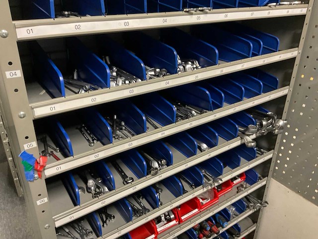 Kast met handgereedschap (2x) - afbeelding 3 van  14