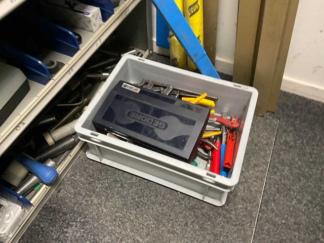 Kast met handgereedschap (2x) - afbeelding 9 van  17