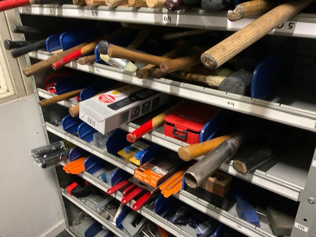Kast met handgereedschap (2x) - afbeelding 15 van  17