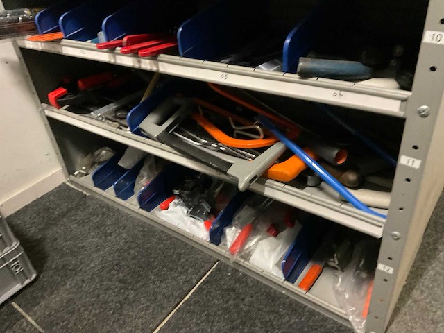 Kast met handgereedschap (2x) - afbeelding 17 van  17
