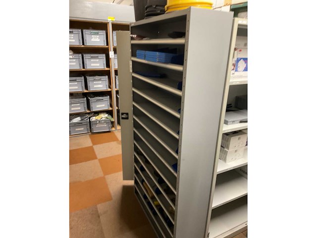 Kast met handgereedschap (6x) - afbeelding 14 van  26