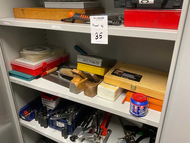 Kast met handgereedschap (6x) - afbeelding 17 van  26