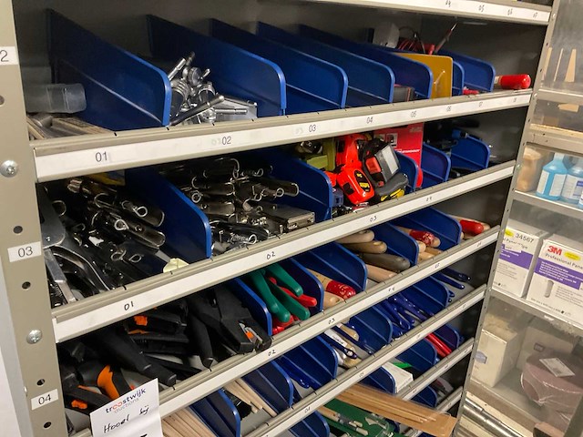 Kast met handgereedschap (6x) - afbeelding 22 van  26