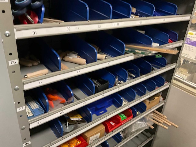 Kast met handgereedschap (6x) - afbeelding 24 van  26