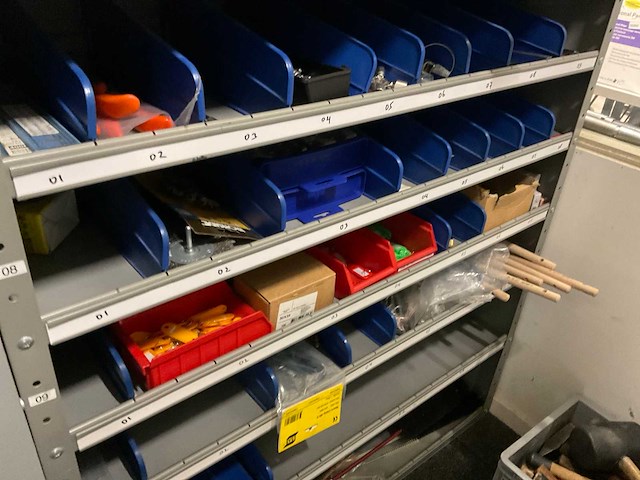 Kast met handgereedschap (6x) - afbeelding 25 van  26