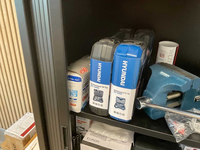 Kast met handgereedschap - afbeelding 7 van  10