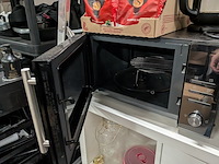 Kast met huishoudelijke artikelen - afbeelding 2 van  23