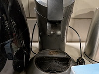 Kast met huishoudelijke artikelen - afbeelding 5 van  23