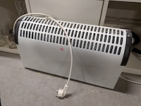 Kast met huishoudelijke artikelen - afbeelding 9 van  23