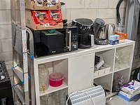 Kast met huishoudelijke artikelen - afbeelding 12 van  23