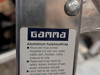 Kast met huishoudelijke artikelen - afbeelding 22 van  23