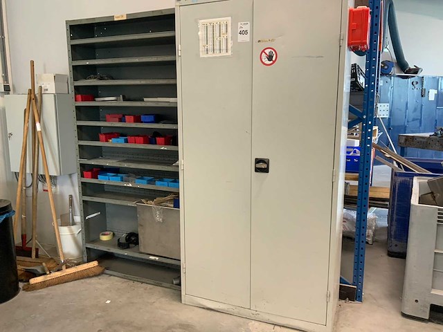Kast met inhoud (2x) - afbeelding 1 van  10