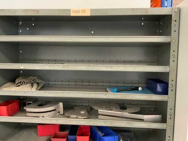 Kast met inhoud (2x) - afbeelding 9 van  10