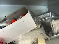 Kast met inhoud (4x) - afbeelding 3 van  23