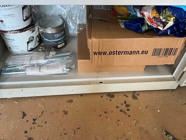 Kast met inhoud (4x) - afbeelding 5 van  23