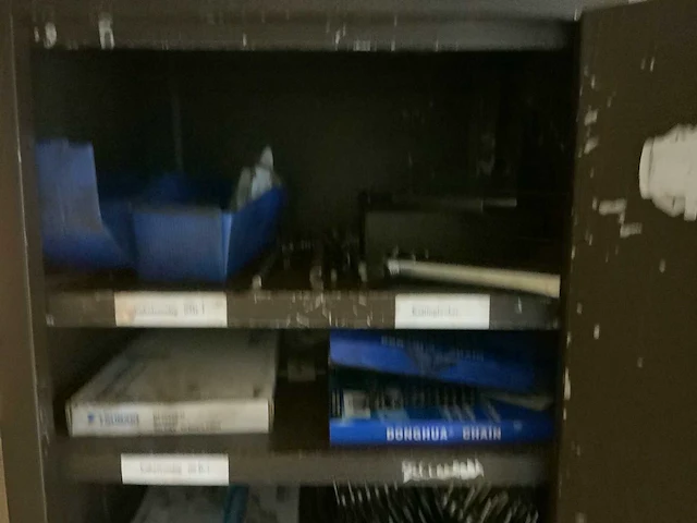 Kast met inhoud (7x) - afbeelding 3 van  36