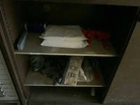 Kast met inhoud (7x) - afbeelding 11 van  36