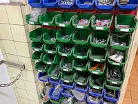 Kast met inhoud (7x) - afbeelding 25 van  36