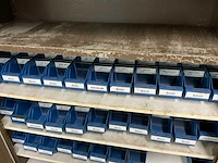 Kast met inhoud (7x) - afbeelding 30 van  36