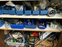 Kast met inhoud (7x) - afbeelding 23 van  36
