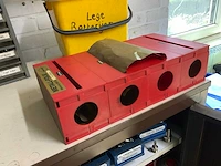 Kast met inhoud (7x) - afbeelding 33 van  36