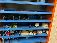 Kast met inhoud (8x) - afbeelding 3 van  7