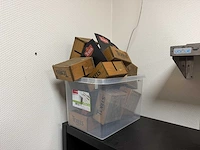 Kast met inhoud horeca benodigdheden - afbeelding 2 van  5