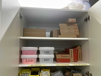 Kast met inhoud - afbeelding 10 van  10